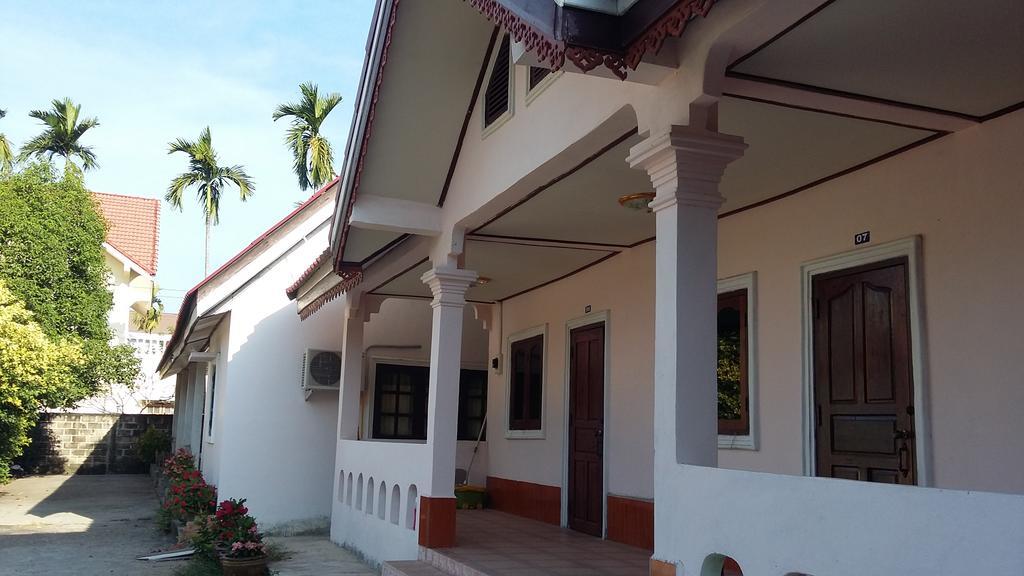 Thidasack Guesthouse Savannakhet Esterno foto